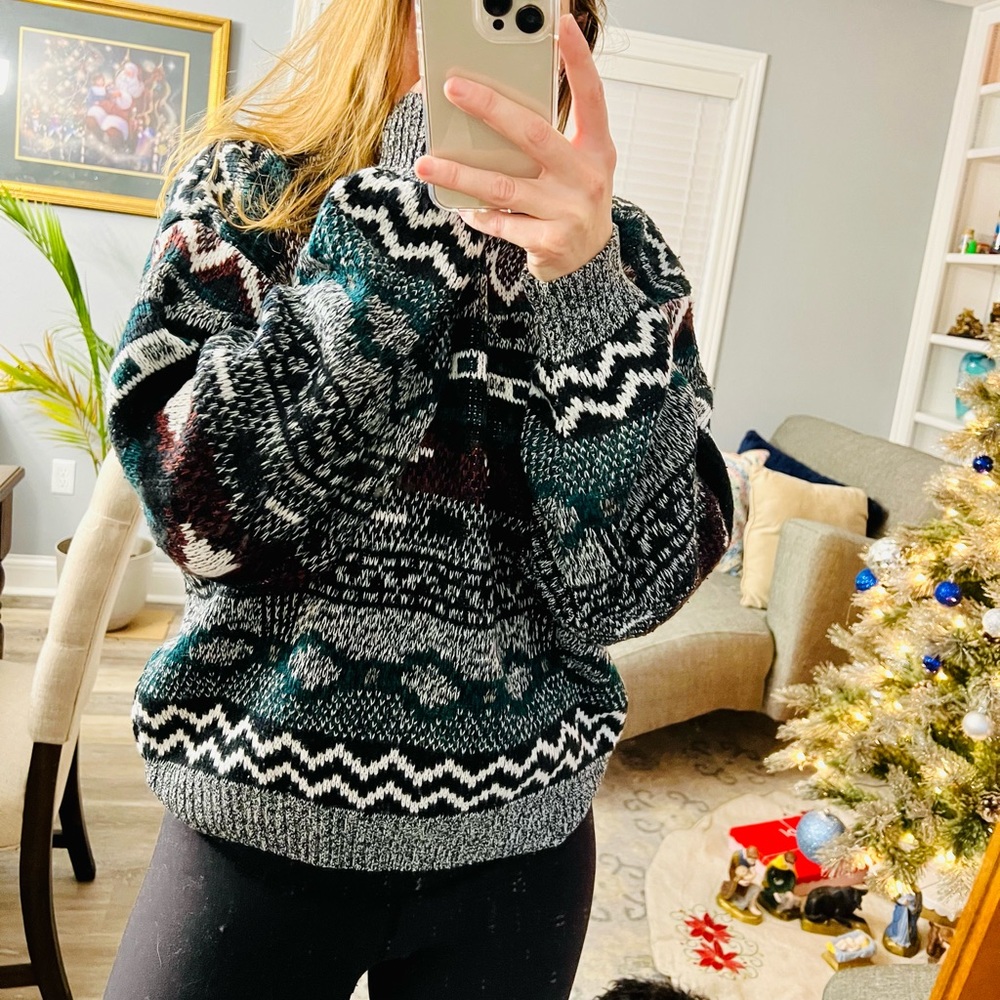 Aztec Print Sweater - Picture 6 of 6